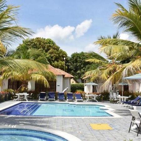 Condominio Atlantis Coveñas Extérieur photo