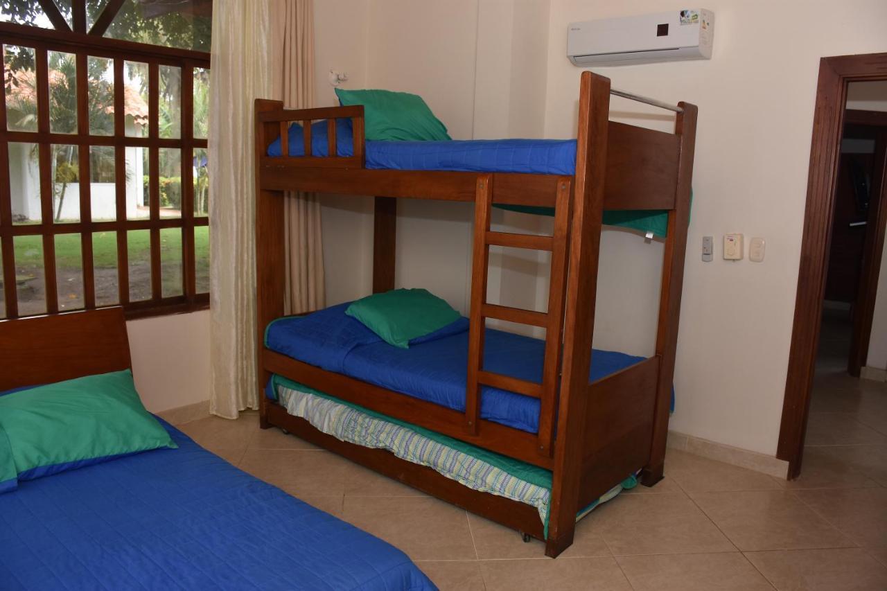 Condominio Atlantis Coveñas Extérieur photo